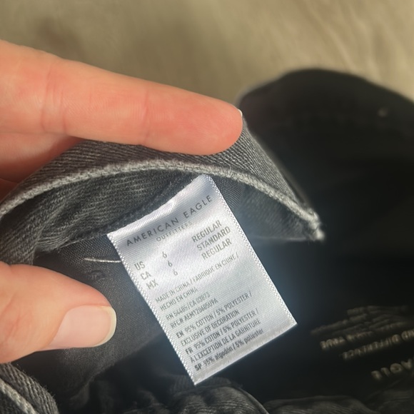 American Eagle Mom Jeans - Picture 7 of 7